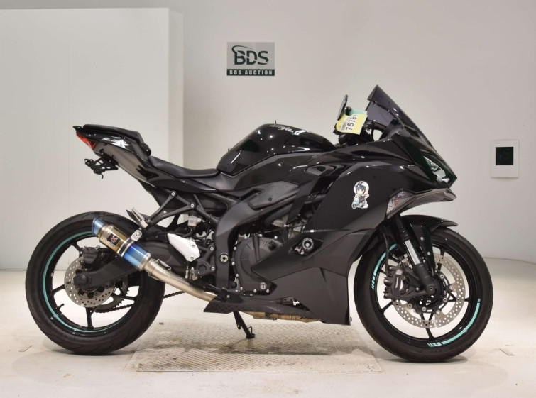 Мотоцикл Kawasaki NINJA ZX-25R з пробігом 18692 km