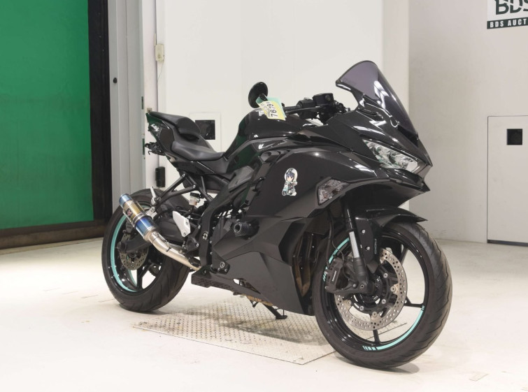 Мотоцикл Kawasaki NINJA ZX-25R з пробігом 18692 km