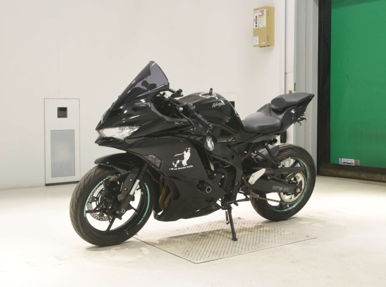 Мотоцикл Kawasaki NINJA ZX-25R з пробігом 18692 km