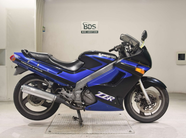 Мотоцикл Kawasaki ZZ-R250 с пробегом 45132 km