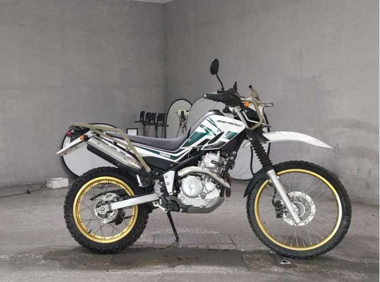 Мотоцикл Yamaha SEROW XT250 с пробегом 3987 km