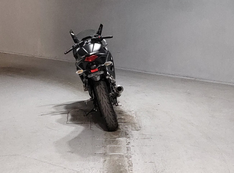 Мотоцикл Kawasaki NINJA250 з пробігом 18231 km