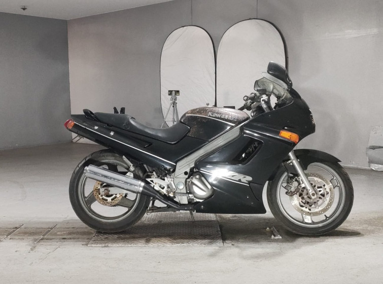Мотоцикл Kawasaki ZZ-R250 с пробегом 23613 km