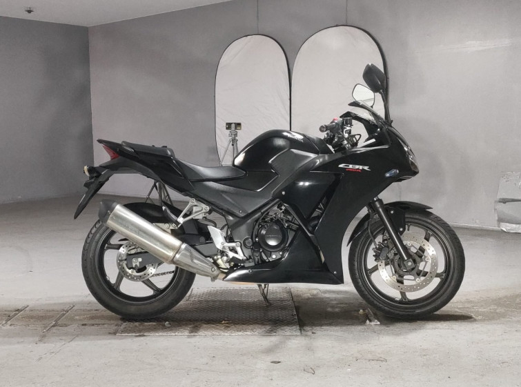 Мотоцикл Honda CBR250R з пробігом 35156 km
