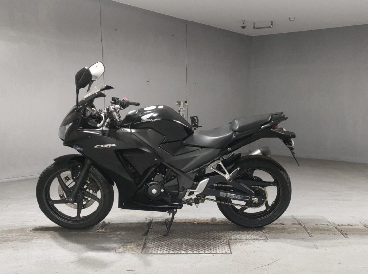 Мотоцикл Honda CBR250R з пробігом 35156 km
