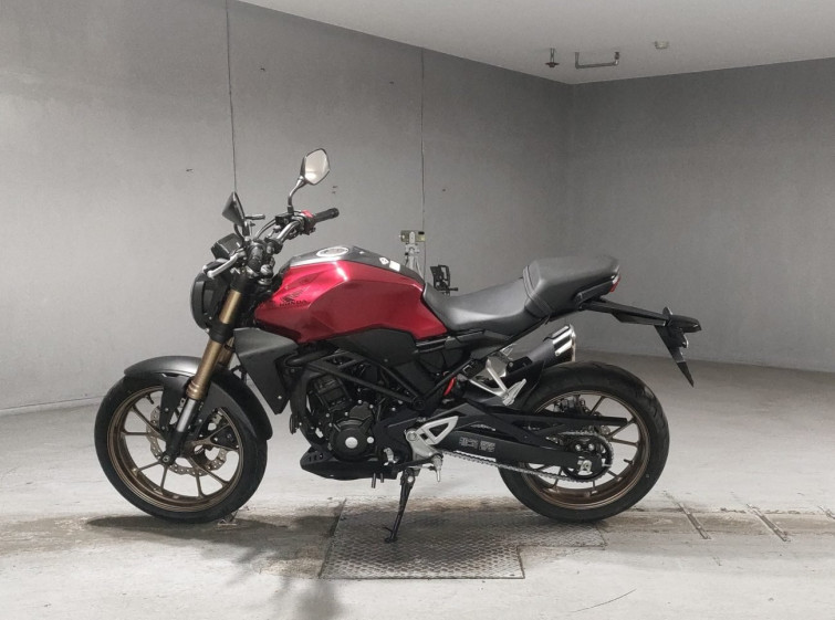 Мотоцикл Honda CB250R с пробегом 10562 km