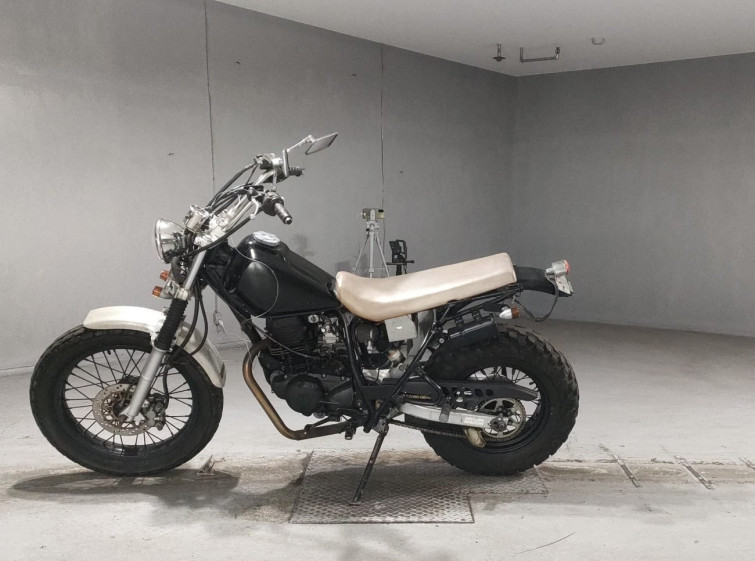 Мотоцикл Yamaha TW200 с пробегом 25073 km