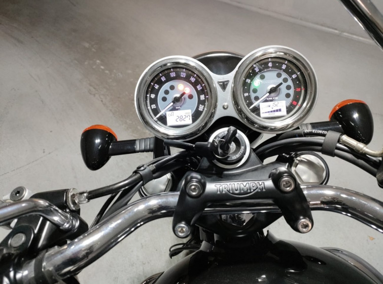 Мотоцикл Triumph BONNEVILLE T100 с пробегом 2827 km