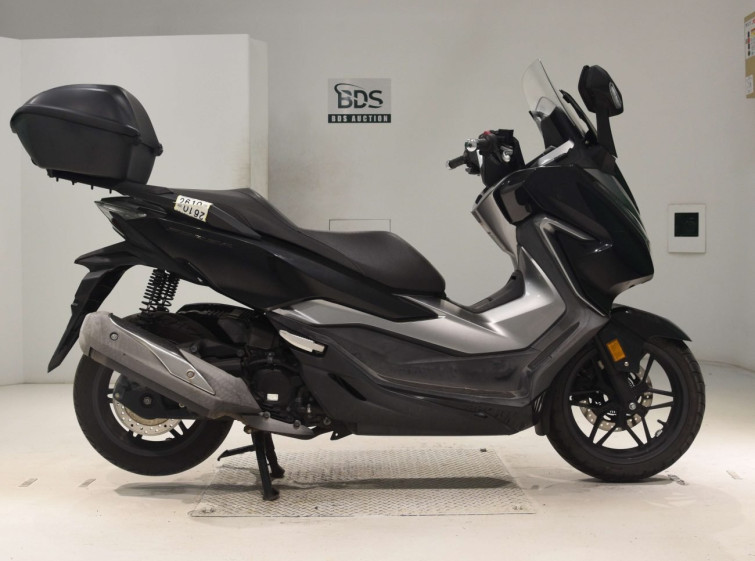 Мотоцикл Honda FORZA с пробегом 33156 km