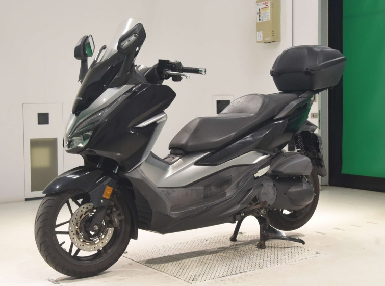 Мотоцикл Honda FORZA с пробегом 33156 km