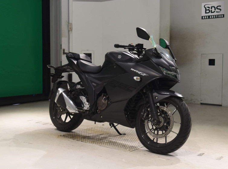 Мотоцикл Suzuki GIXXER250SF с пробегом 3056 km
