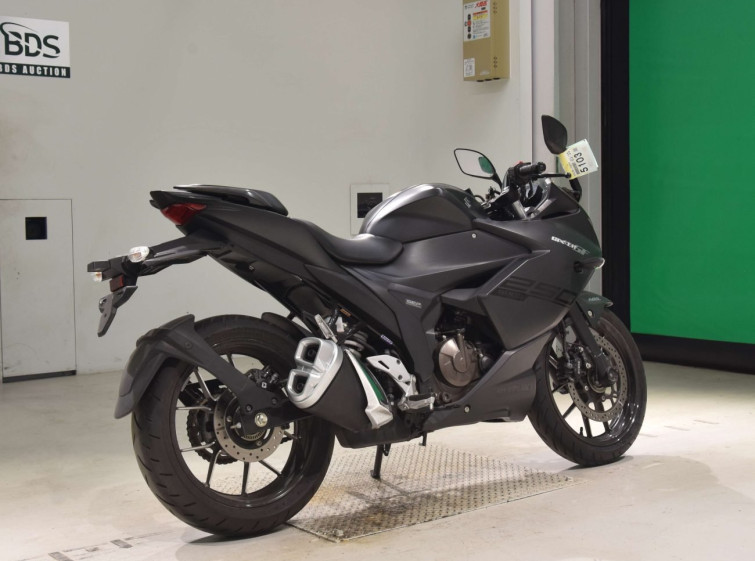 Мотоцикл Suzuki GIXXER250SF с пробегом 3056 km