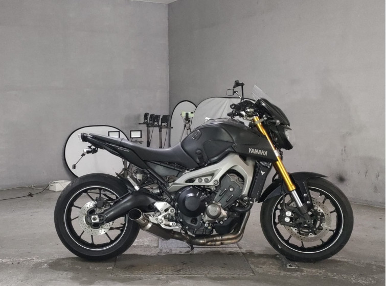 Мотоцикл Yamaha MT-09 с пробегом 27465 km