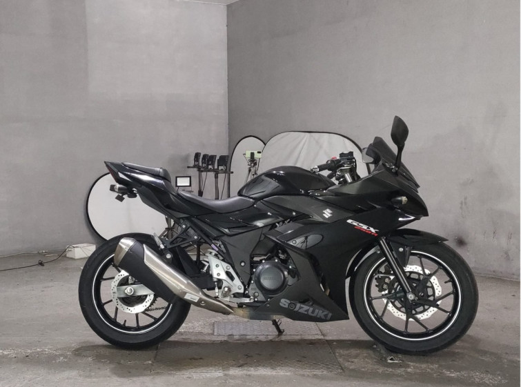 Мотоцикл Suzuki GSX250R з пробігом 26141 km