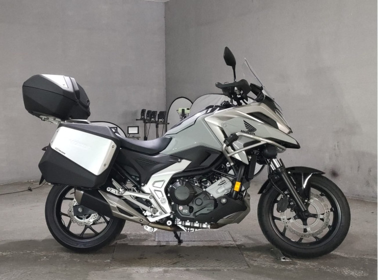 Мотоцикл Honda NC750XD з пробігом 8224 km