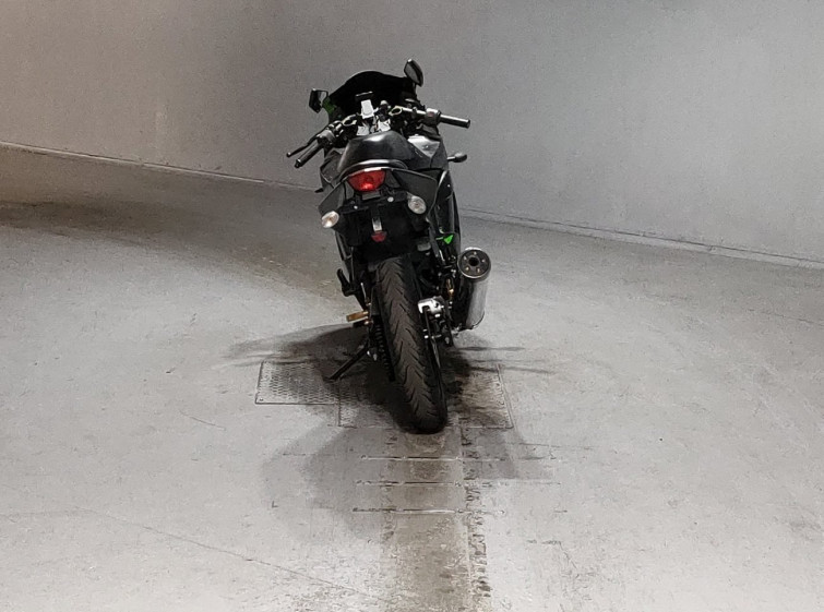 Мотоцикл Kawasaki NINJA250R з пробігом 26961 km