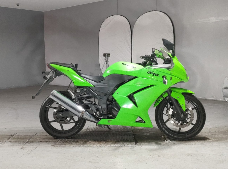 Мотоцикл Kawasaki NINJA250R с пробегом 34958 km