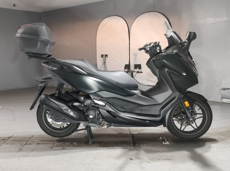 Мотоцикл Honda FORZA с пробегом 27966 km
