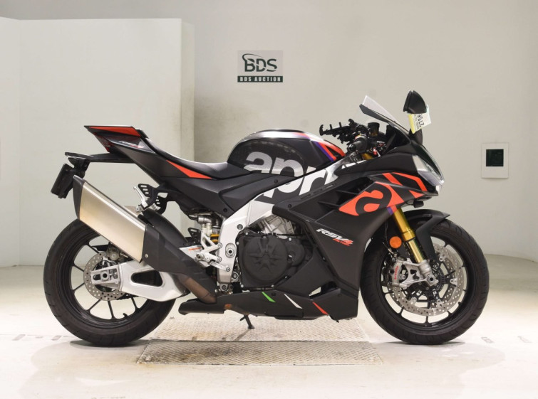 Мотоцикл Aprilia RSV4 1100 FACTORY с пробегом 10884 km