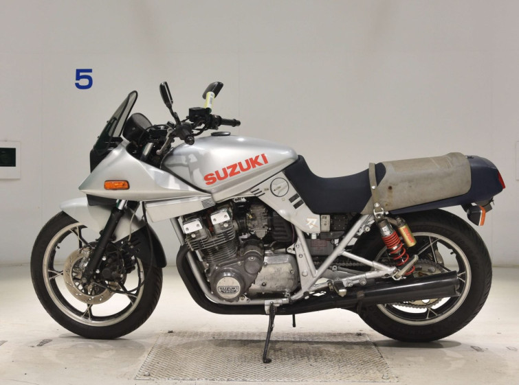 Мотоцикл Suzuki GSX750S KATANA с пробегом 20286 km