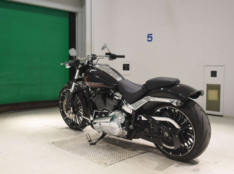 Мотоцикл HD FXBR1920 з пробігом 7411 km