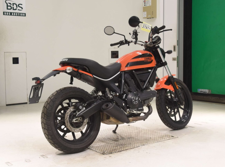 Мотоцикл Ducati SCRAMBLER SIXTY2 с пробегом 3617 km