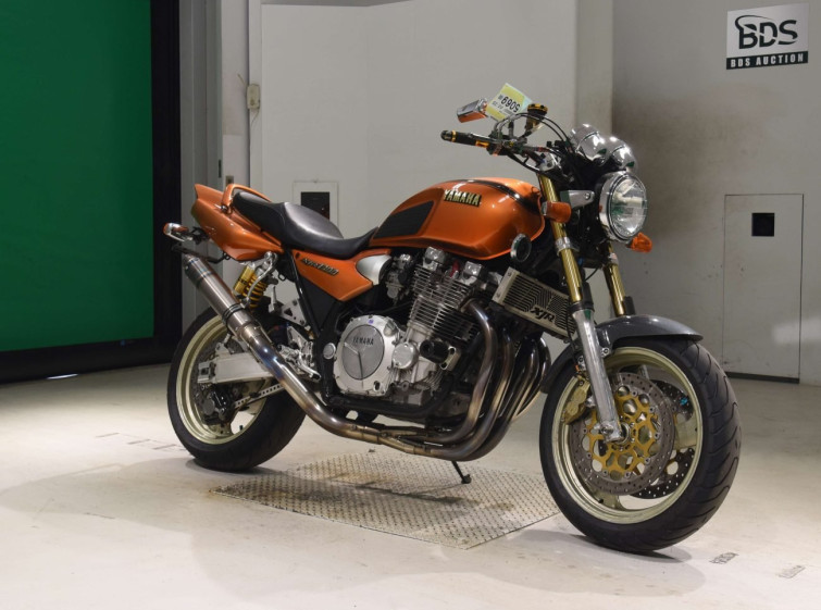 Мотоцикл Yamaha XJR1300 з пробігом 74883 km