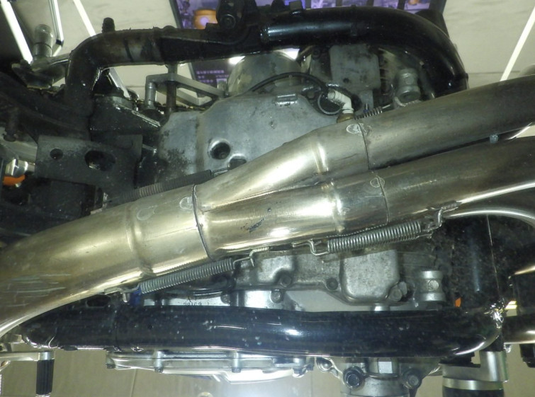 Мотоцикл Yamaha XJR1300 з пробігом 74883 km