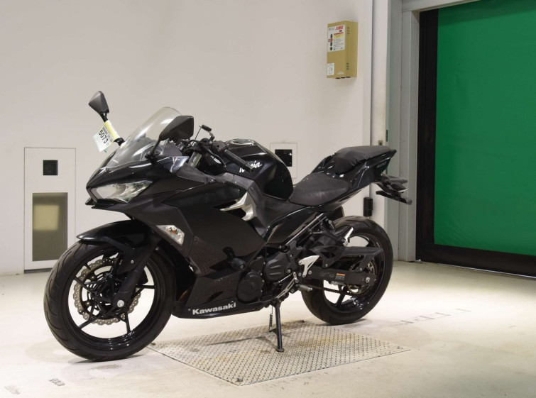 Мотоцикл Kawasaki NINJA400 с пробегом 21403 km