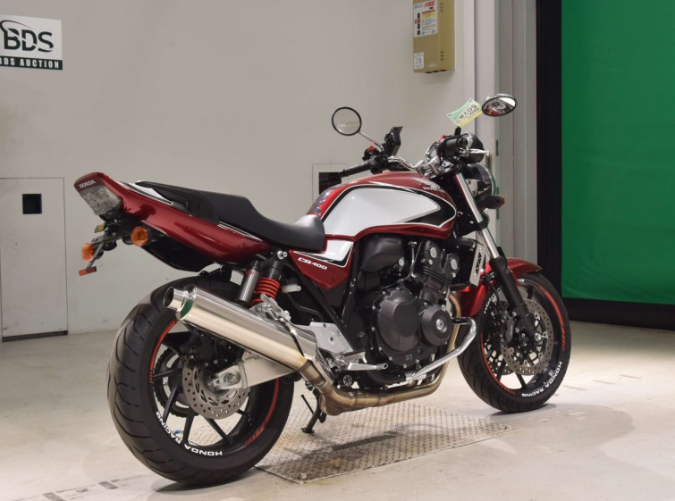 Мотоцикл Honda CB400SFV з пробігом 7888 km