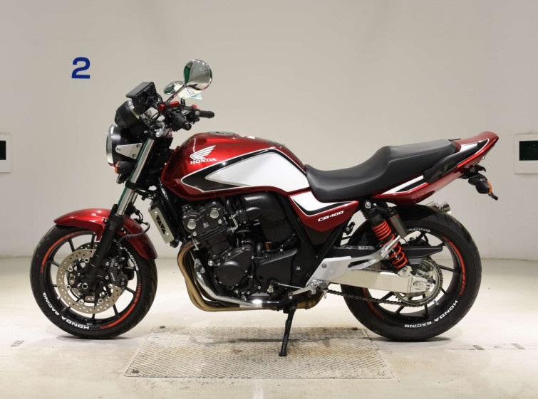 Мотоцикл Honda CB400SFV з пробігом 7888 km