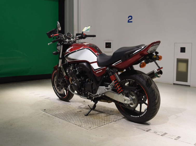 Мотоцикл Honda CB400SFV з пробігом 7888 km