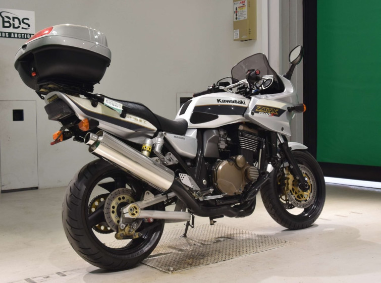 Мотоцикл Kawasaki ZRX1200S с пробегом 27784 km