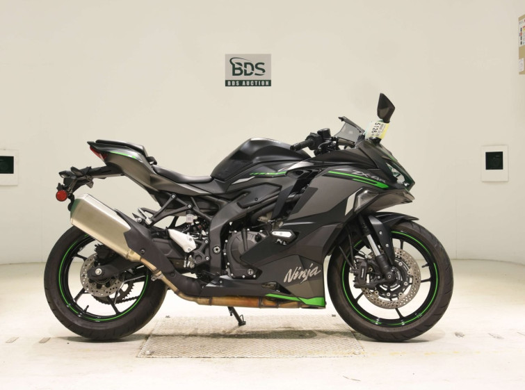 Мотоцикл Kawasaki ZX-4R SE з пробігом 12706 km