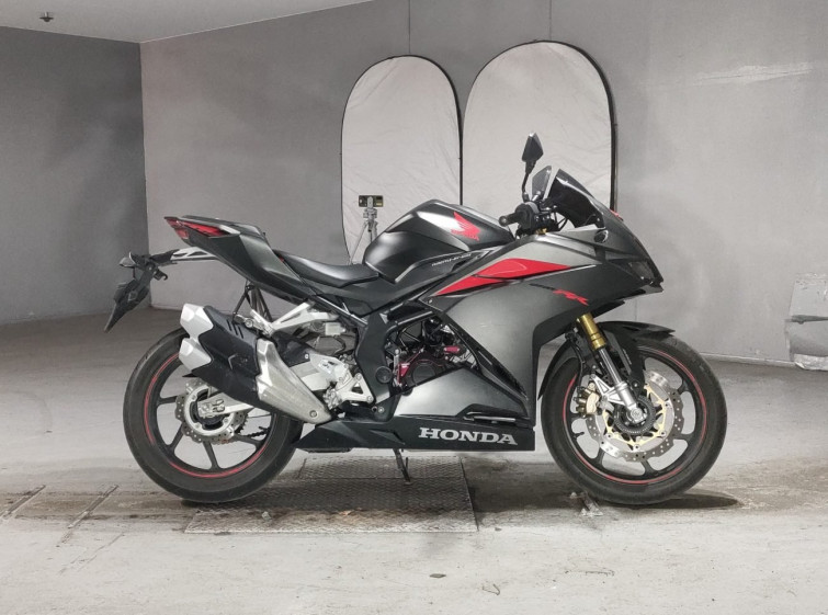 Мотоцикл Honda CBR250RR з пробігом 6215 km