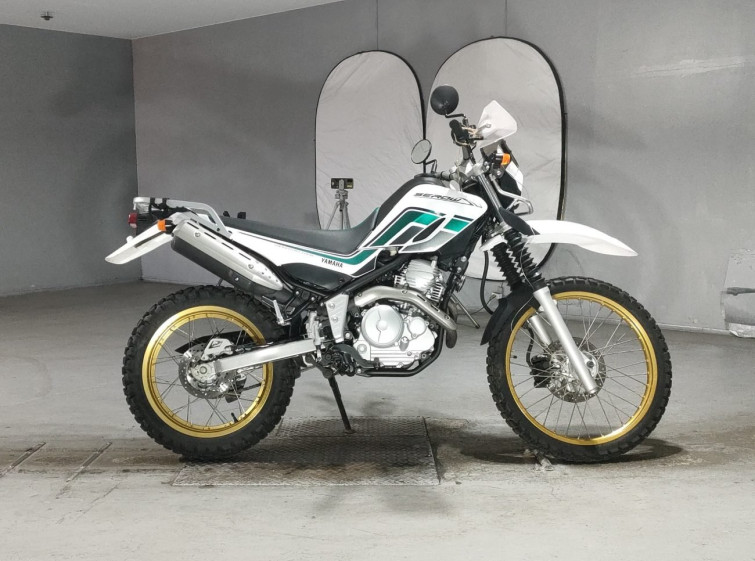 Мотоцикл Yamaha SEROW XT250 с пробегом 5017 km