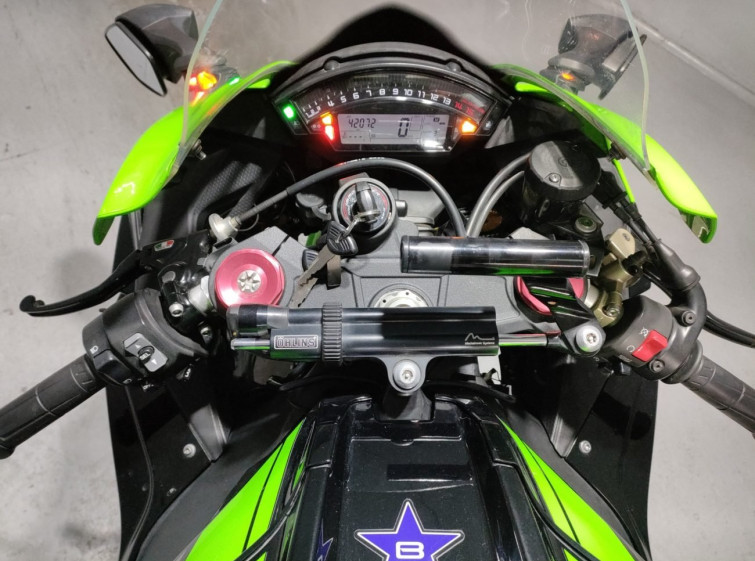 Мотоцикл Kawasaki NINJA ZX-10R з пробігом 42072 km