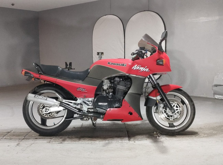 Мотоцикл Kawasaki GPZ900R с пробегом 27343 km