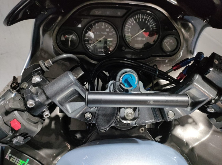 Мотоцикл Kawasaki ZZ-R400 з пробігом 59179 km