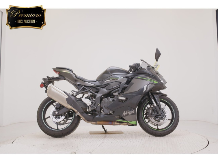 Мотоцикл Kawasaki ZX-4R SE з пробігом 7301 km