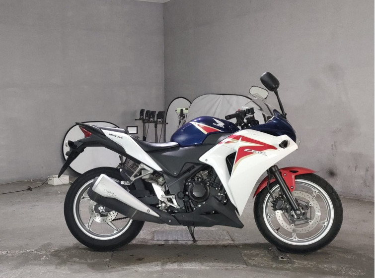 Мотоцикл Honda CBR250R з пробігом 17116 km