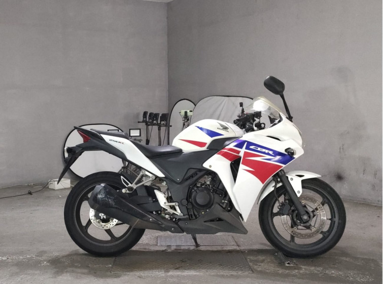 Мотоцикл Honda CBR250R з пробігом 122908 km