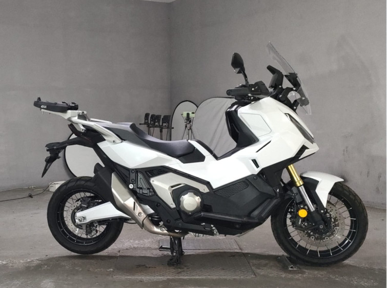 Мотоцикл Honda X-ADV750 с пробегом 2310 km