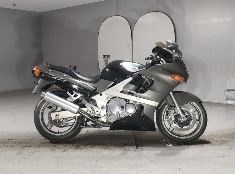 Мотоцикл Kawasaki ZZ-R400 з пробігом 63181 km
