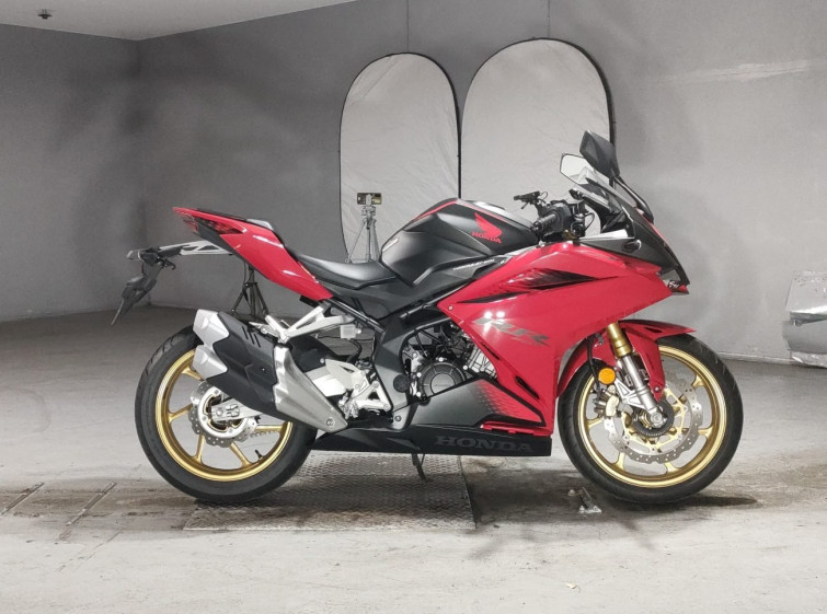 Мотоцикл Honda CBR250RR з пробігом 2046 km