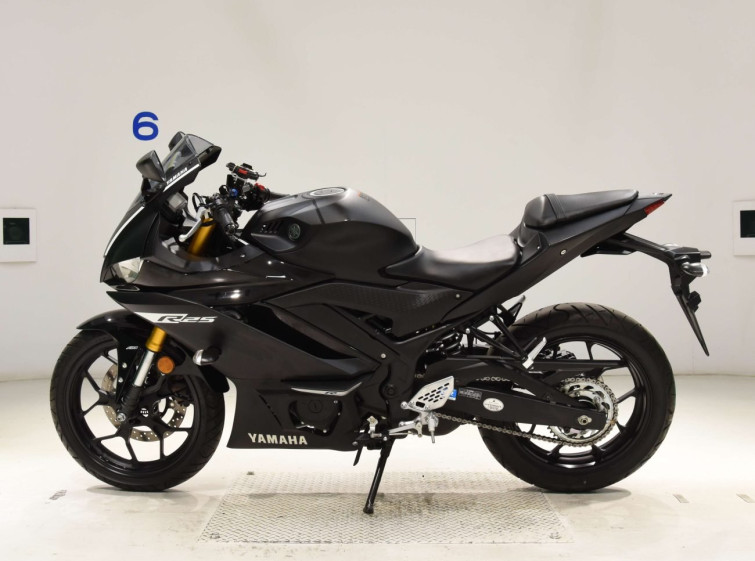Мотоцикл Yamaha YZF-R25A с пробегом 2782 km