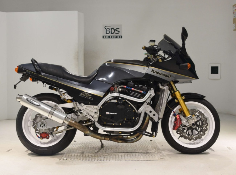 Мотоцикл Kawasaki GPZ900R