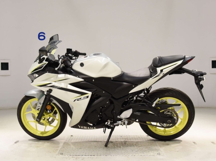 Мотоцикл Yamaha YZF-R3 з пробігом 14742 km