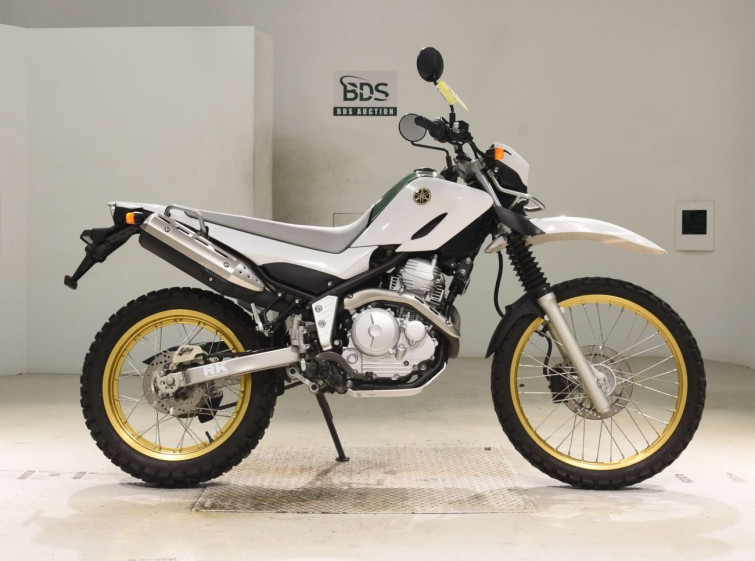 Мотоцикл Yamaha SEROW XT250 с пробегом 7473 km