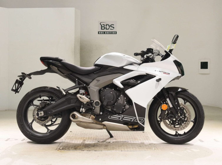 Мотоцикл Triumph DAYTONA 660 з пробігом 13400 km